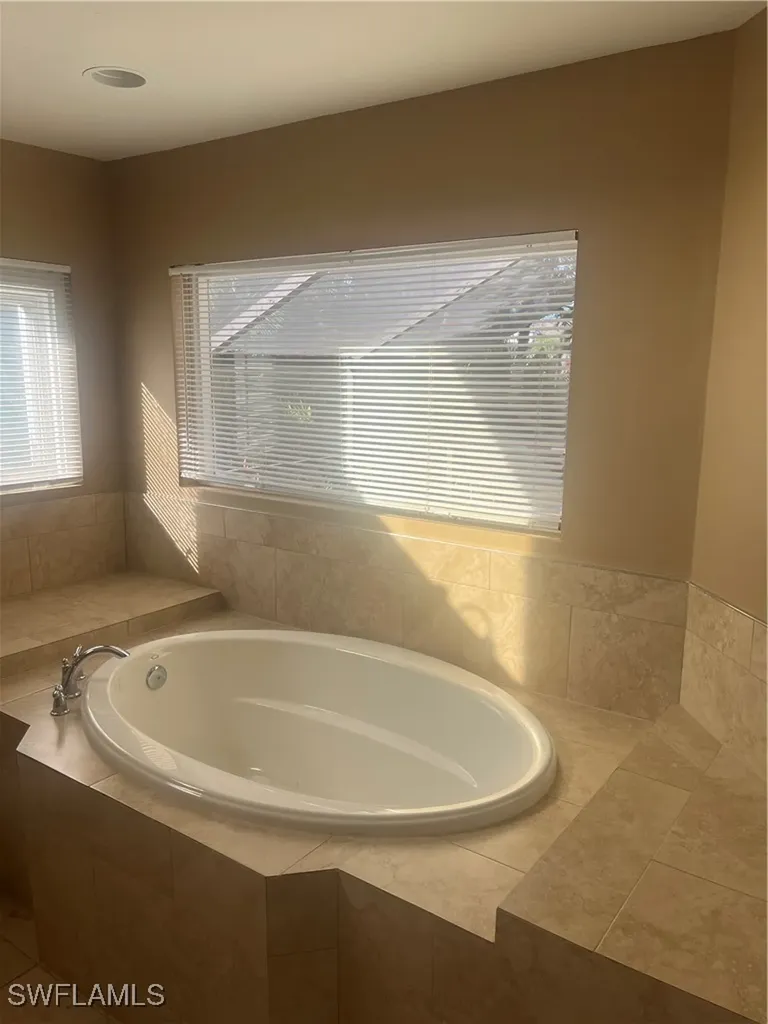 56 Grey Wing Point Naples FL 34113