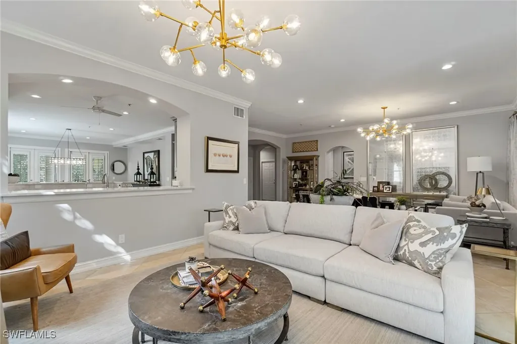 2864 Tiburon Boulevard E Naples FL 34109