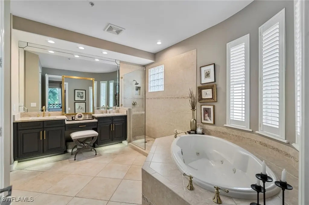 2864 Tiburon Boulevard E Naples FL 34109