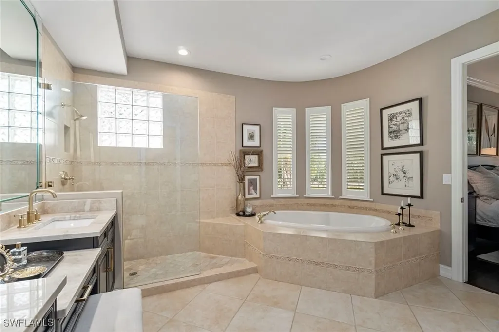 2864 Tiburon Boulevard E Naples FL 34109