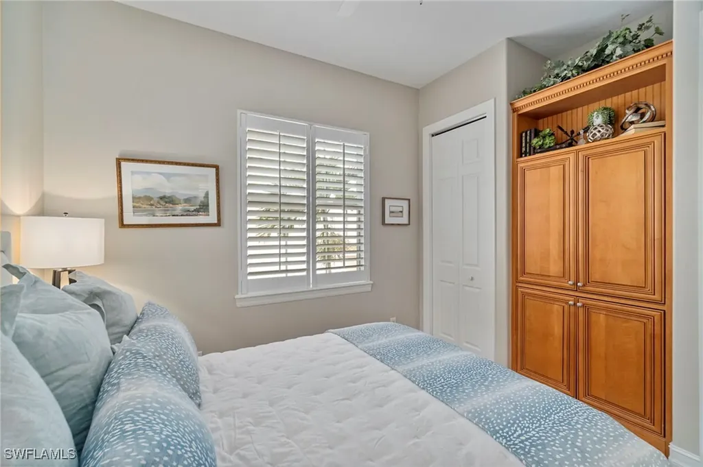 2864 Tiburon Boulevard E Naples FL 34109