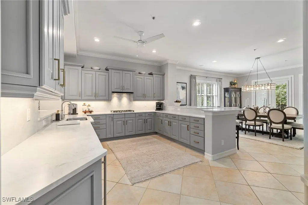 2864 Tiburon Boulevard E Naples FL 34109