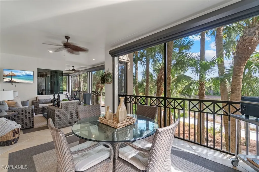 2864 Tiburon Boulevard E Naples FL 34109