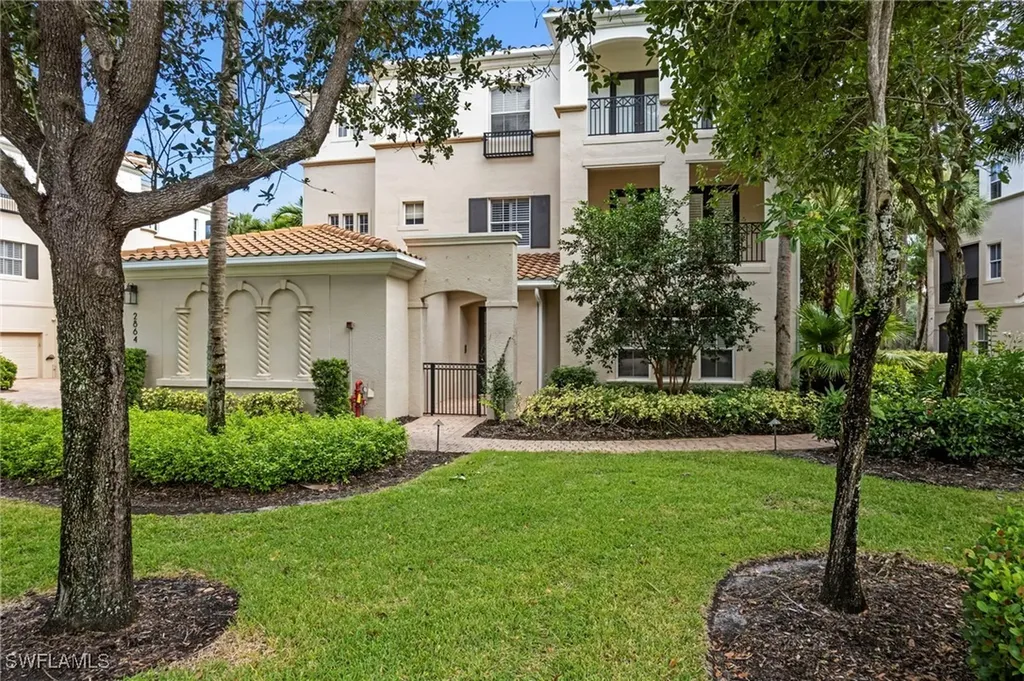 2864 Tiburon Boulevard E Naples FL 34109