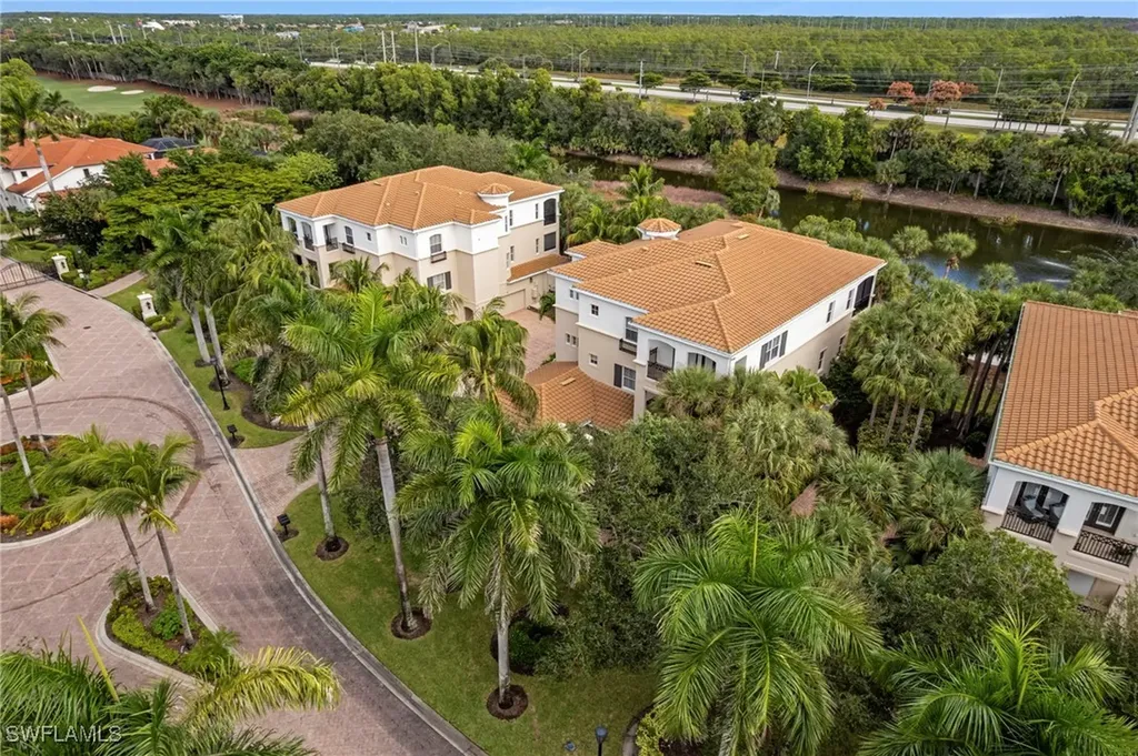 2864 Tiburon Boulevard E Naples FL 34109