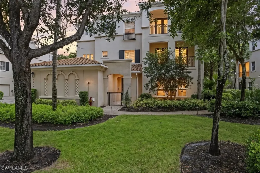 2864 Tiburon Boulevard E Naples FL 34109