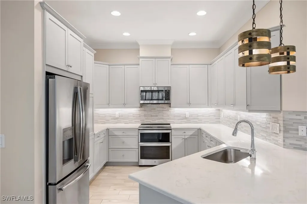 5711 Highbourne Drive Naples FL 34113