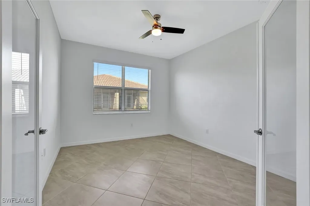 2074 Tamarron Lane Naples FL 34120