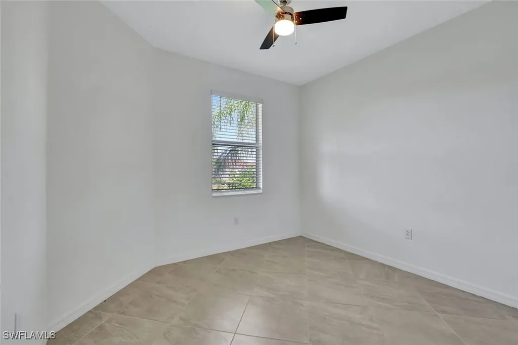 2074 Tamarron Lane Naples FL 34120