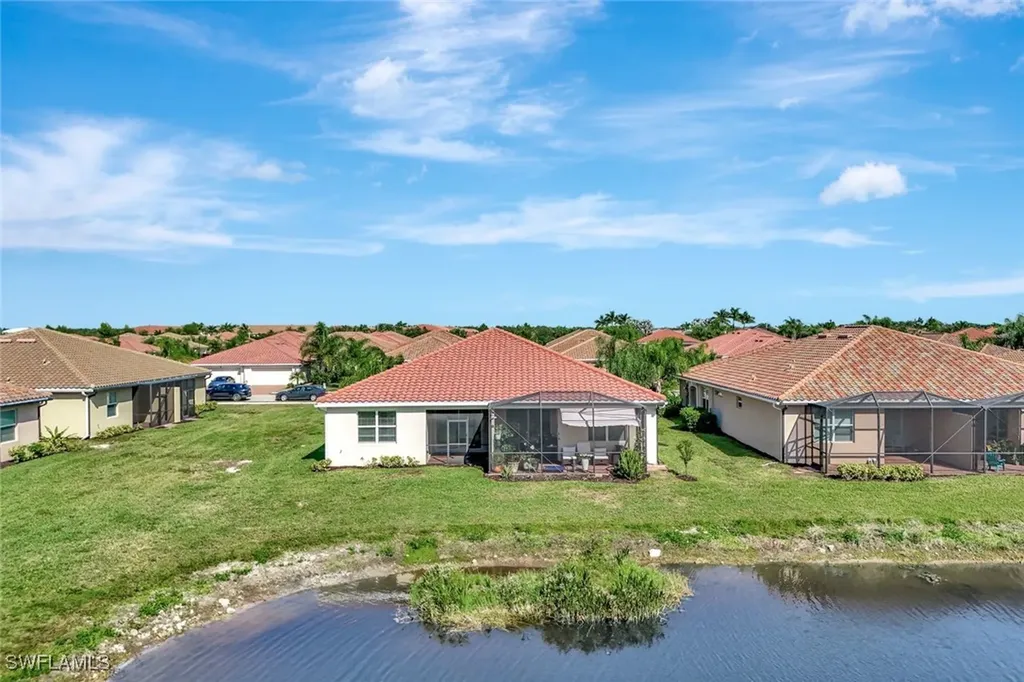 2074 Tamarron Lane Naples FL 34120