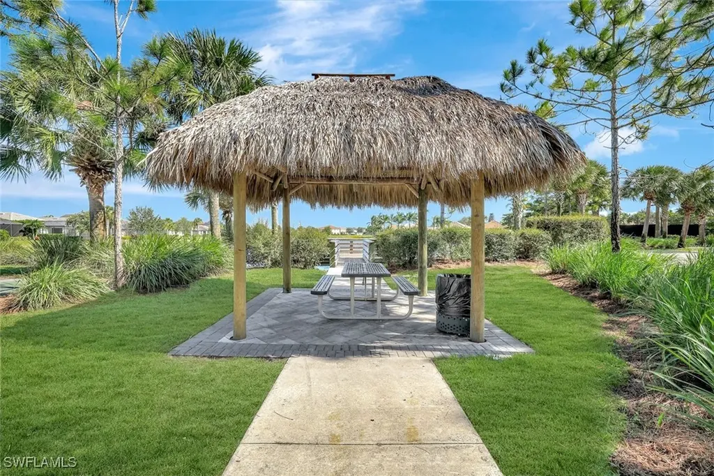 2074 Tamarron Lane Naples FL 34120