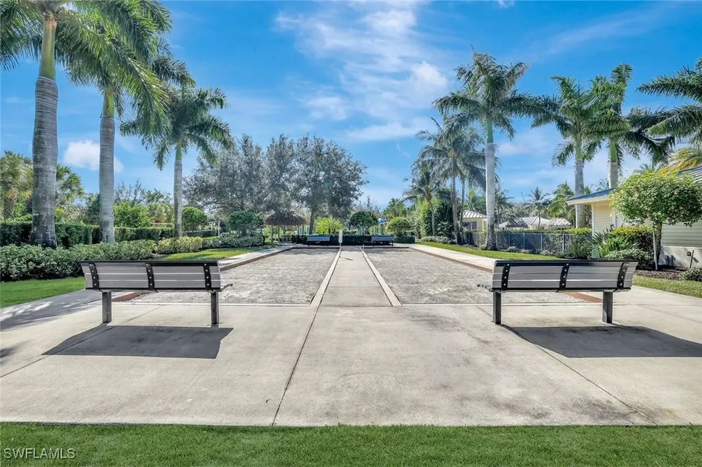 2074 Tamarron Lane Naples FL 34120