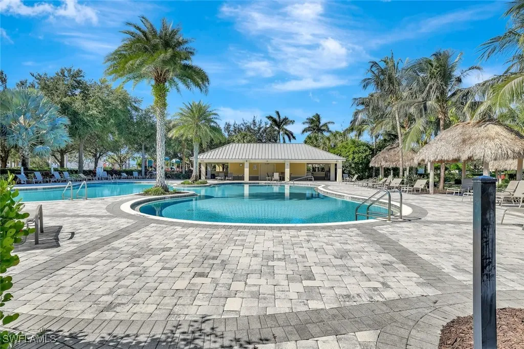 2074 Tamarron Lane Naples FL 34120