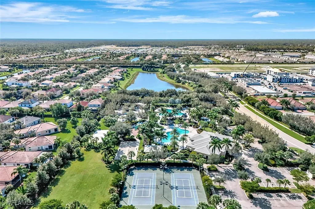 2074 Tamarron Lane Naples FL 34120