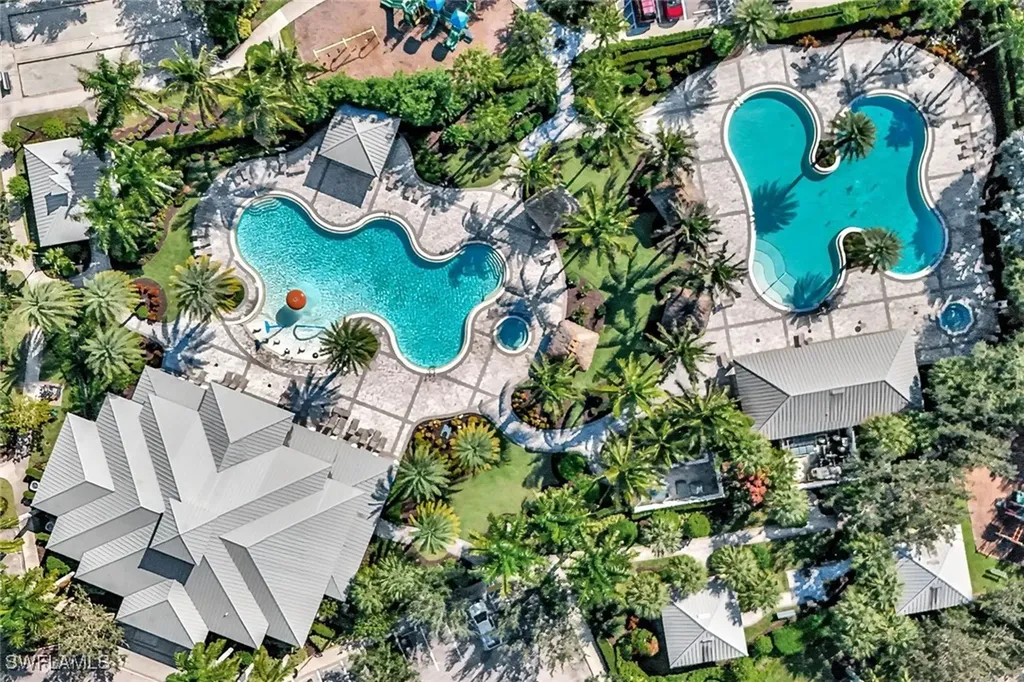 2074 Tamarron Lane Naples FL 34120