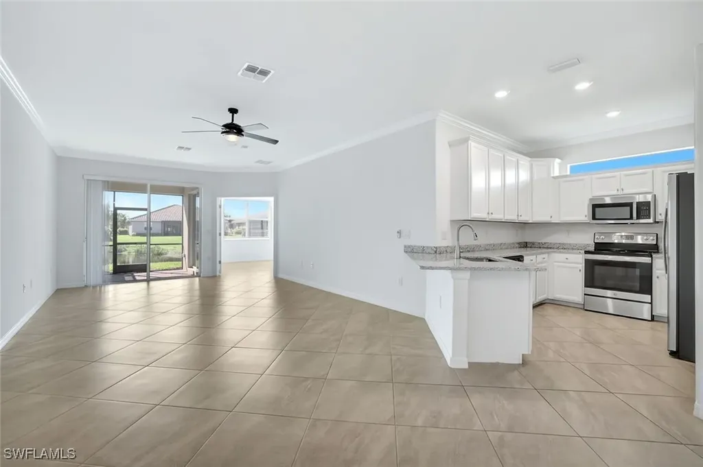 2074 Tamarron Lane Naples FL 34120