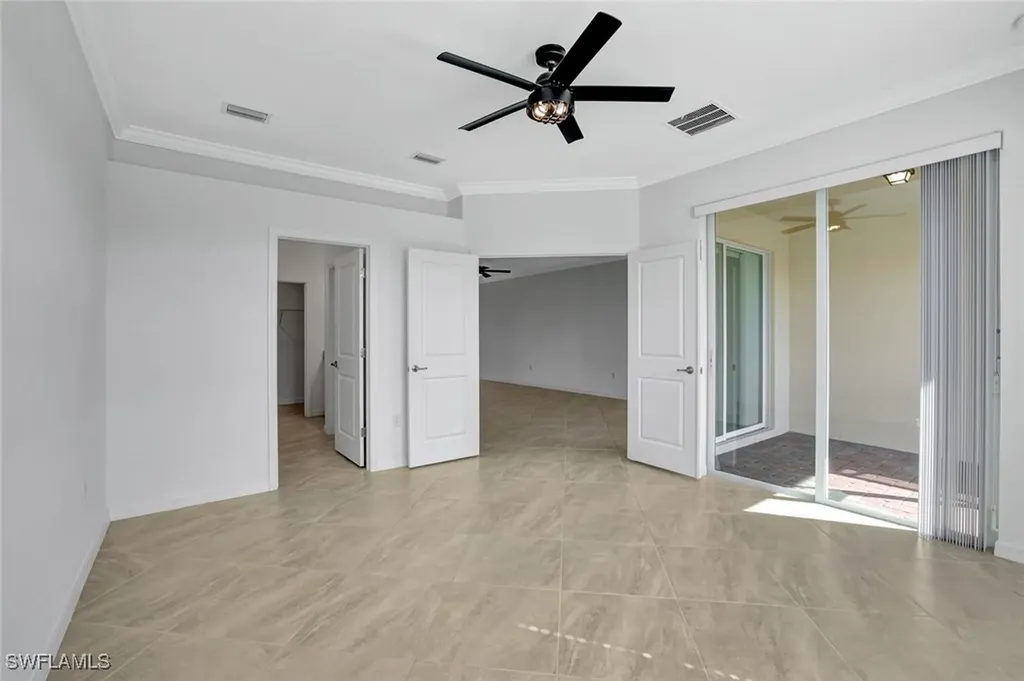 2074 Tamarron Lane Naples FL 34120