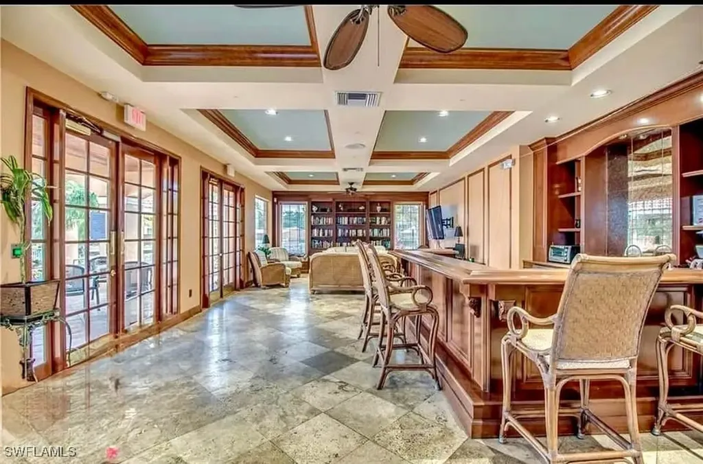 1240 Wildwood Lakes Boulevard Naples FL 34104