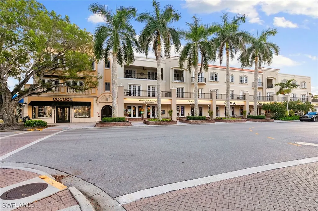 600 5th Avenue S Naples FL 34102