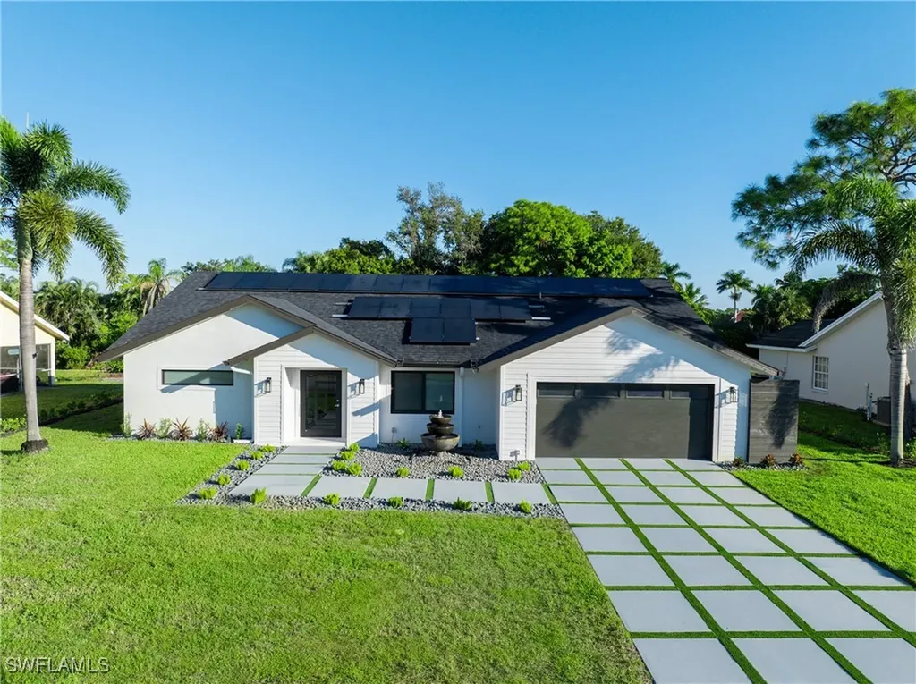 5105 Berkeley Drive Naples FL 34112
