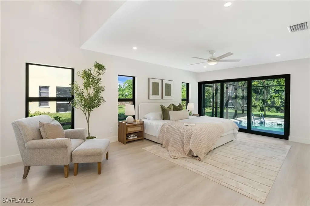 5105 Berkeley Drive Naples FL 34112