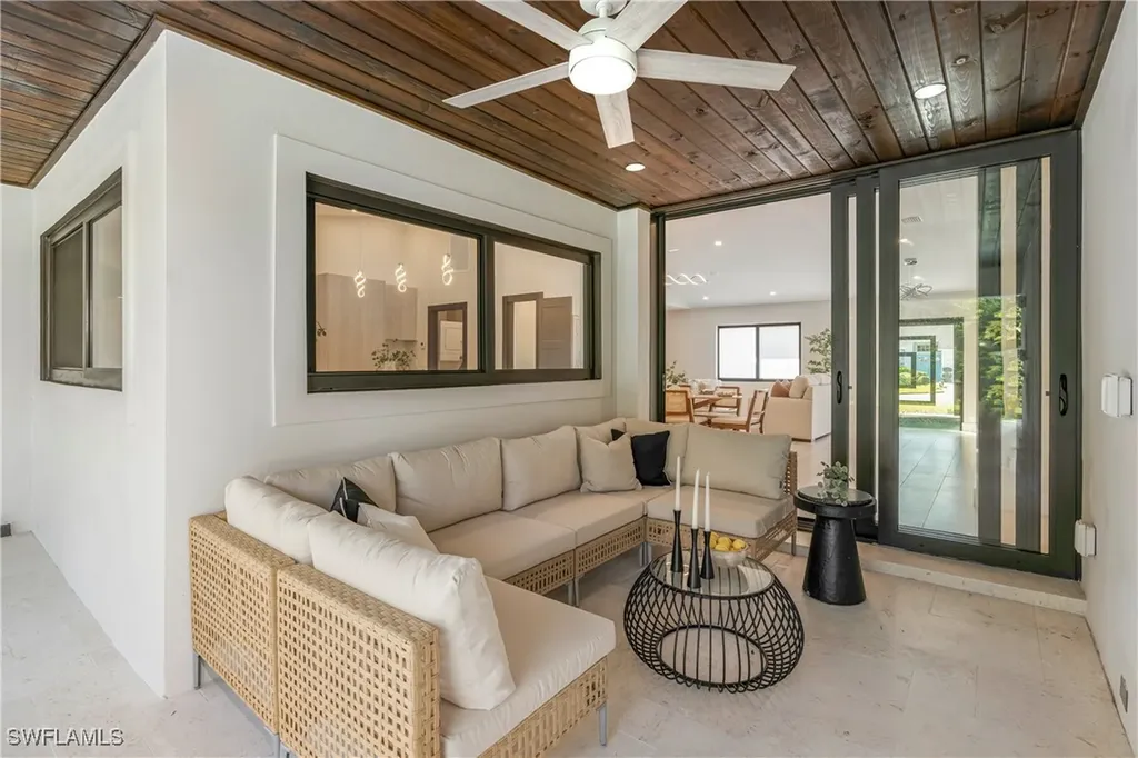 5105 Berkeley Drive Naples FL 34112
