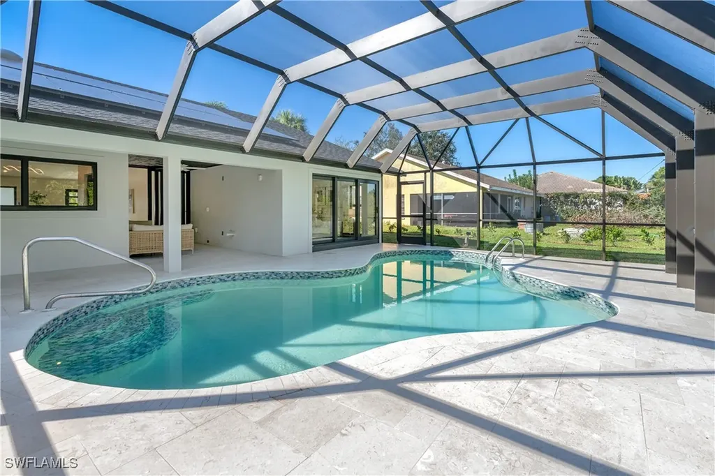 5105 Berkeley Drive Naples FL 34112