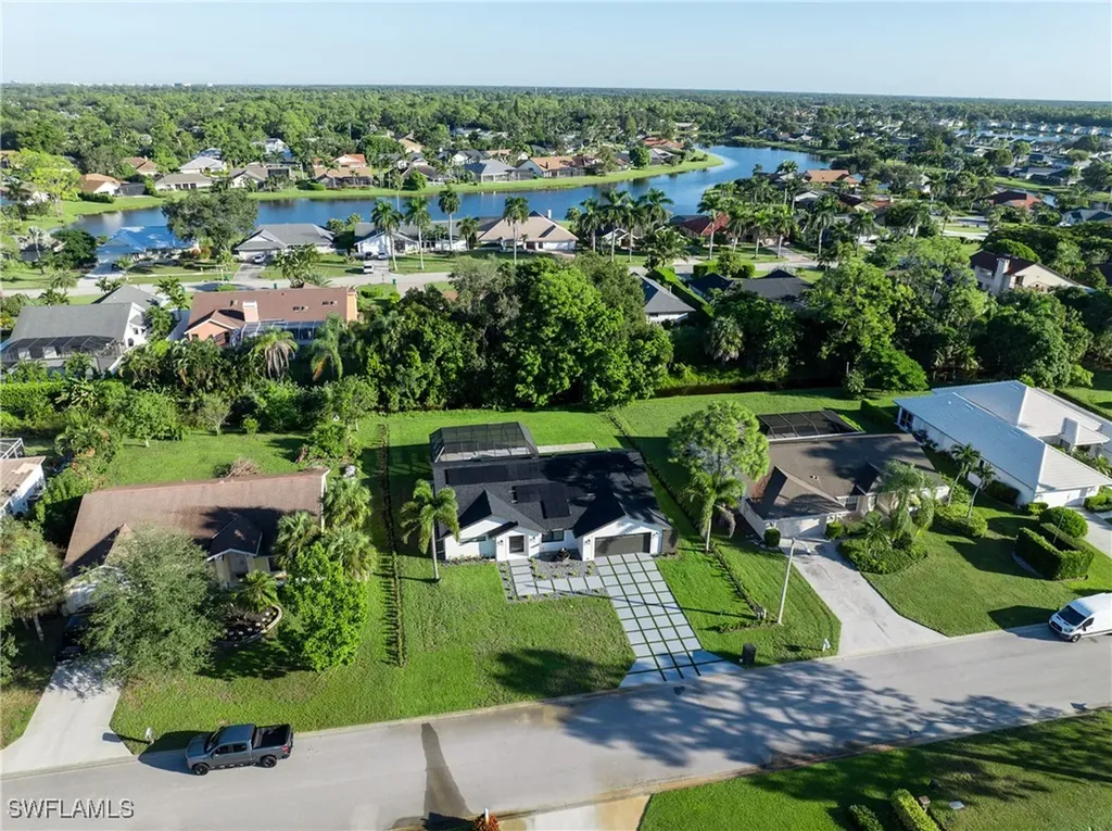 5105 Berkeley Drive Naples FL 34112