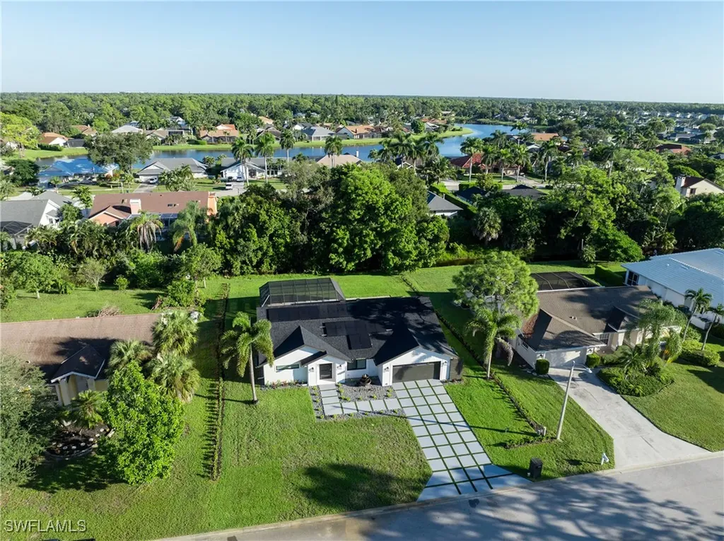 5105 Berkeley Drive Naples FL 34112