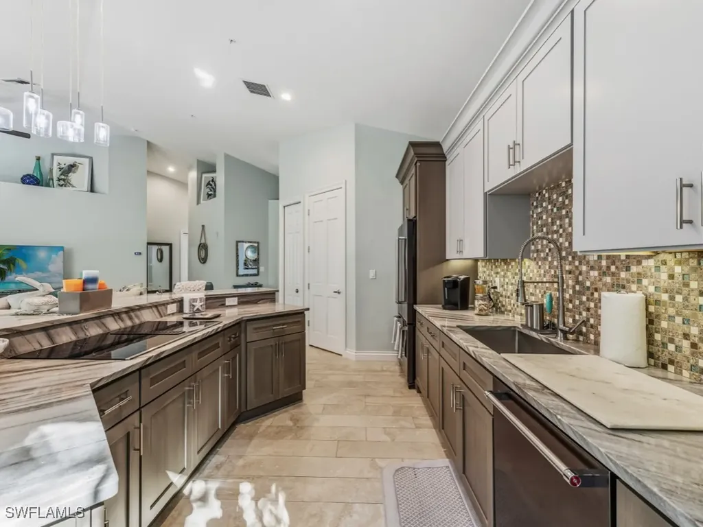 175 Colonade Circle Naples FL 34103