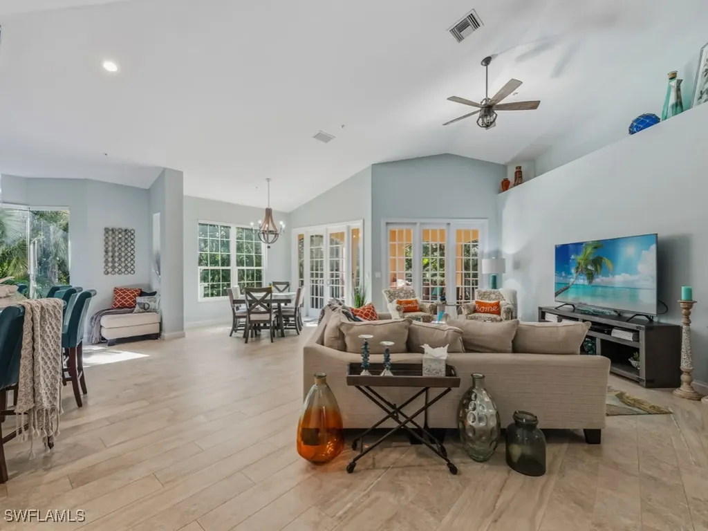175 Colonade Circle Naples FL 34103
