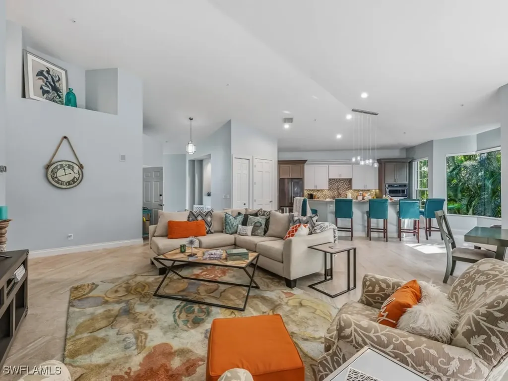 175 Colonade Circle Naples FL 34103