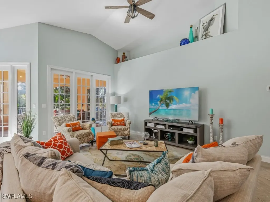 175 Colonade Circle Naples FL 34103