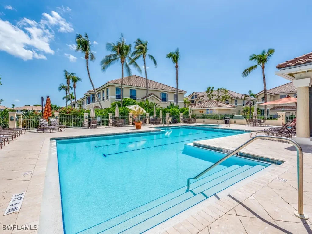 175 Colonade Circle Naples FL 34103