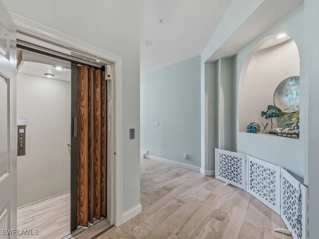 175 Colonade Circle Naples FL 34103