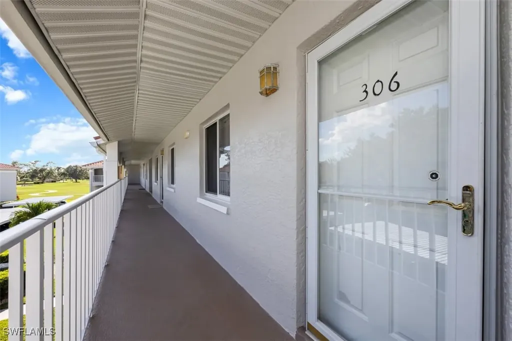5965 Bloomfield Circle Naples FL 34112