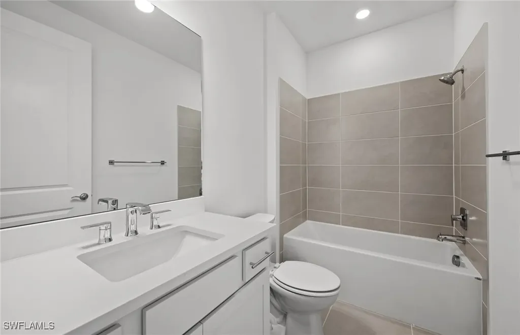 3957 Cranesbill Court Alva FL 33920