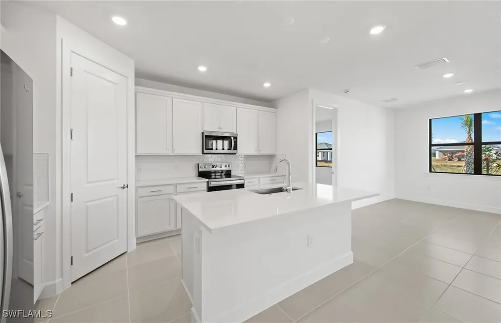 3957 Cranesbill Court Alva FL 33920