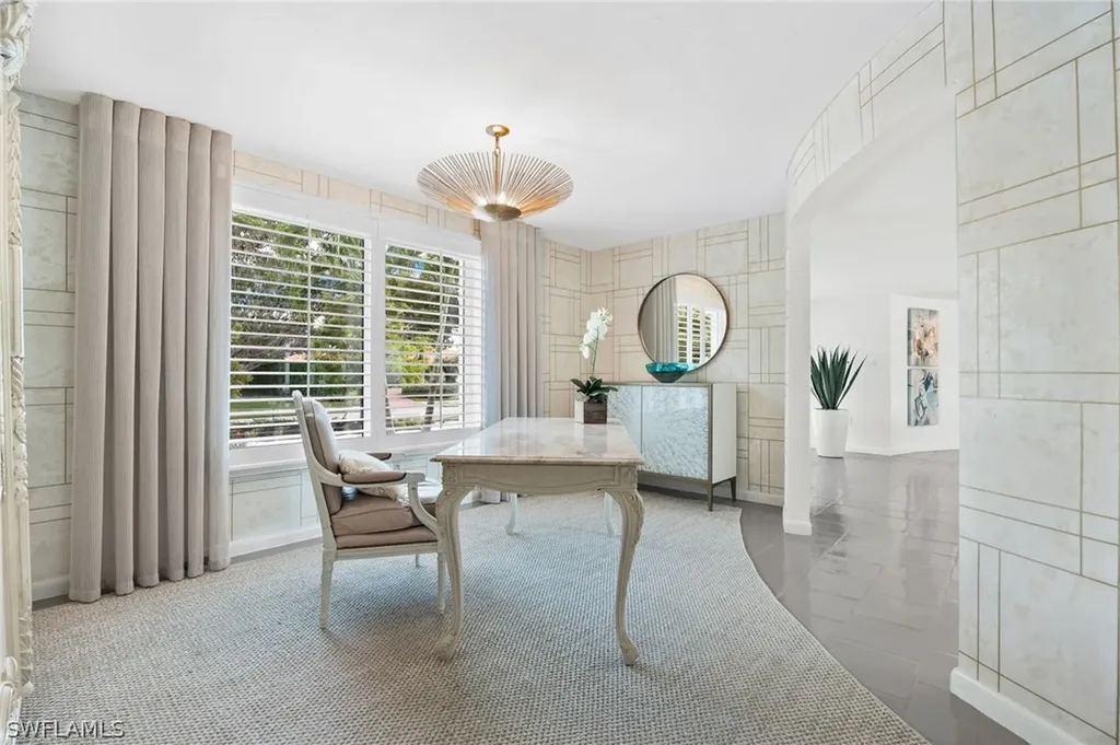 3737 Crayton Road Naples FL 34103