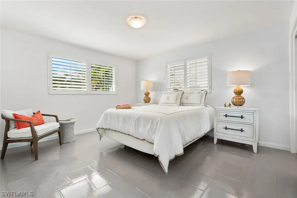 3737 Crayton Road Naples FL 34103