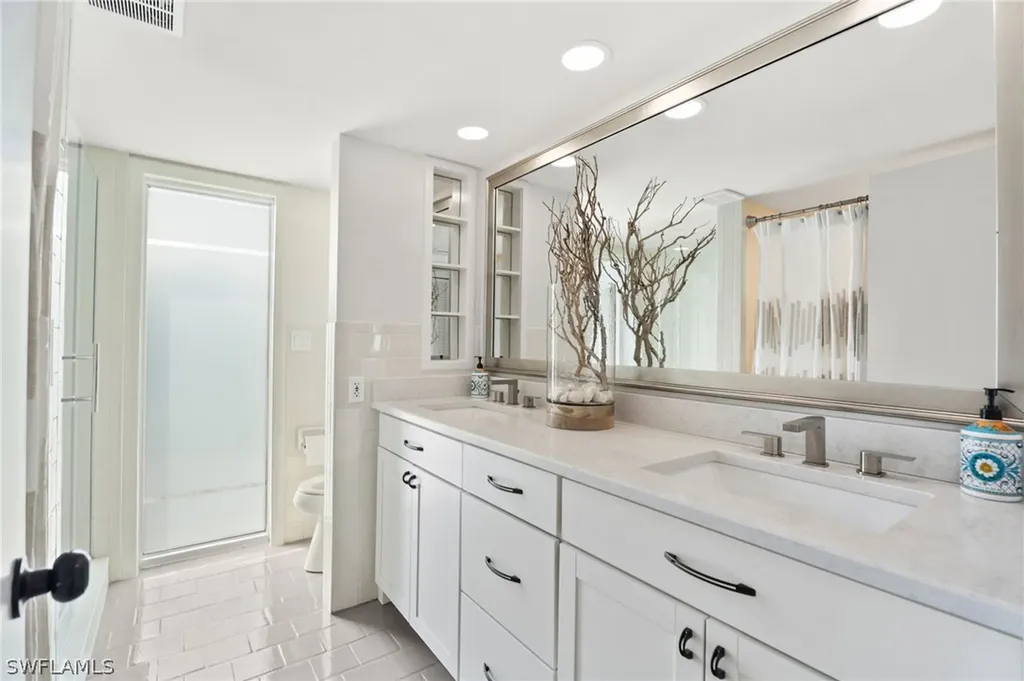 3737 Crayton Road Naples FL 34103