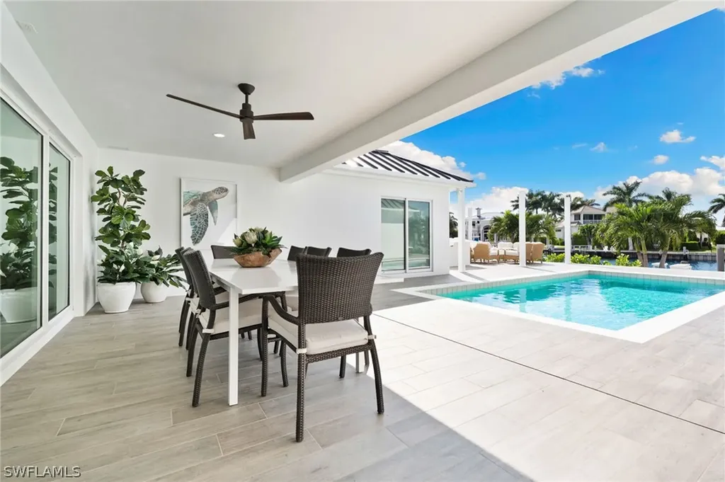 3737 Crayton Road Naples FL 34103