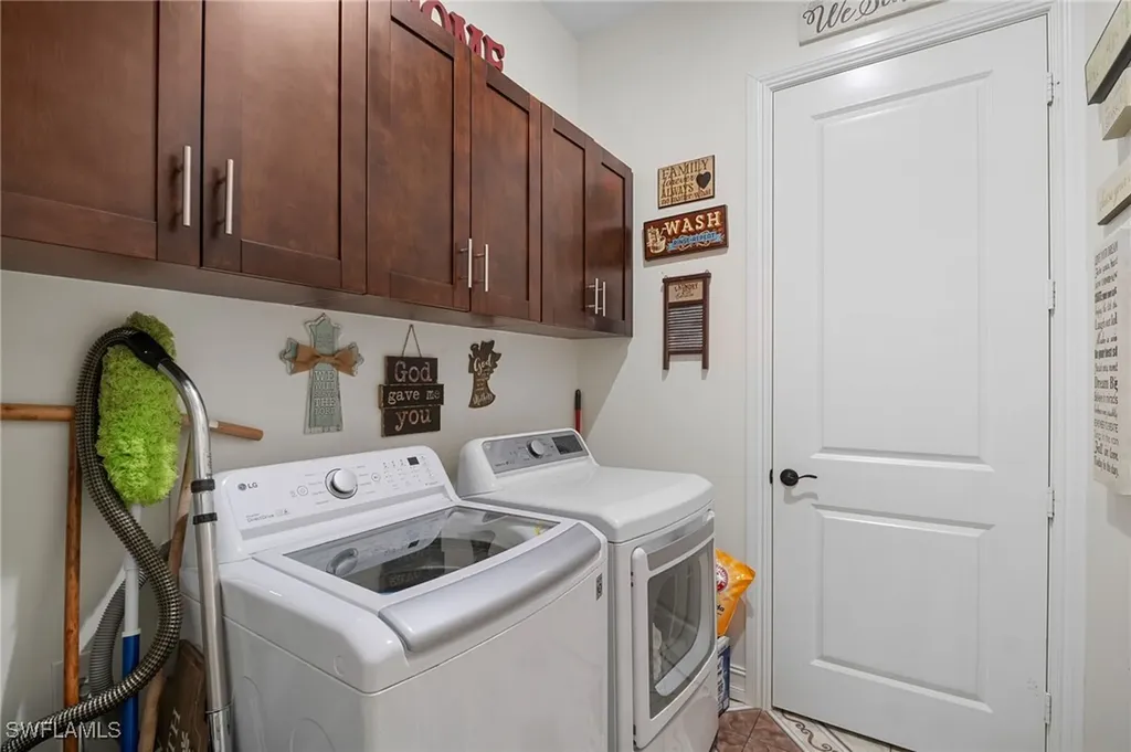 5270 42nd Street NE Naples FL 34120