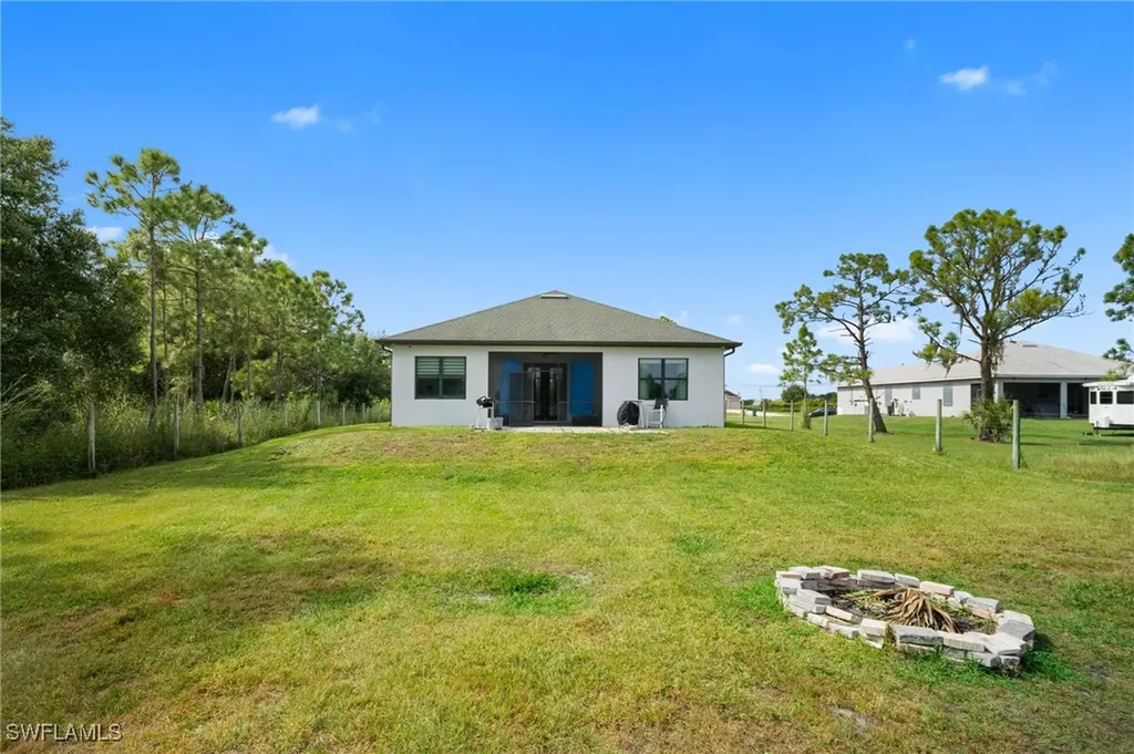 5270 42nd Street NE Naples FL 34120