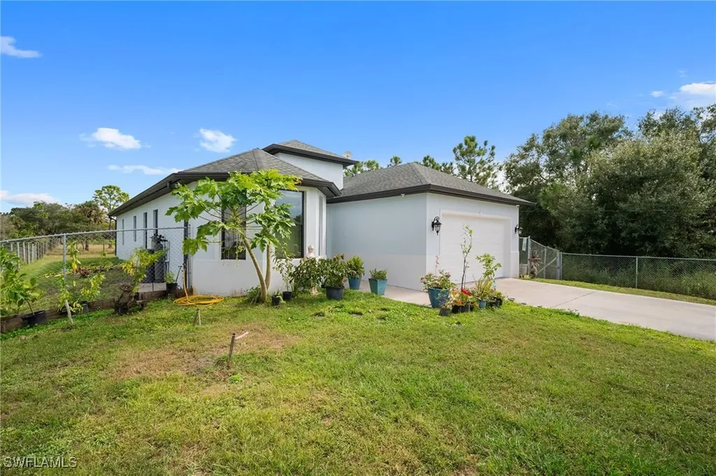 5270 42nd Street NE Naples FL 34120
