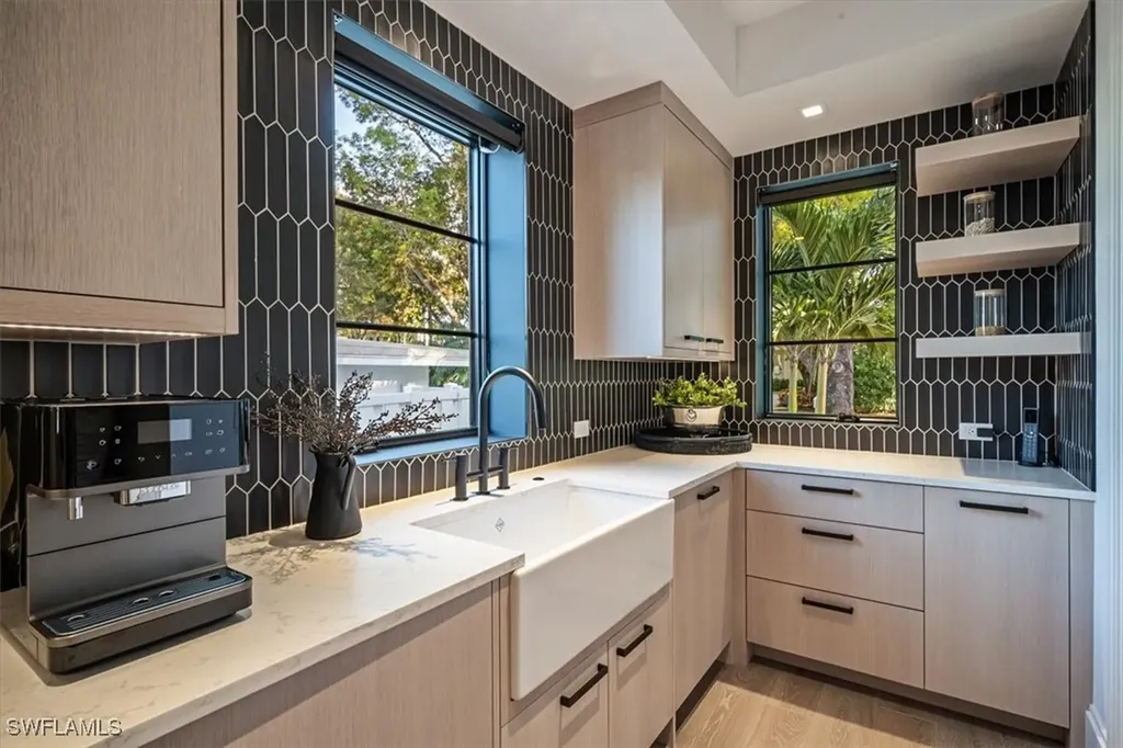 349 2nd Avenue N Naples FL 34102