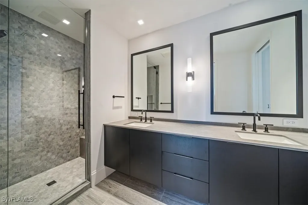 349 2nd Avenue N Naples FL 34102