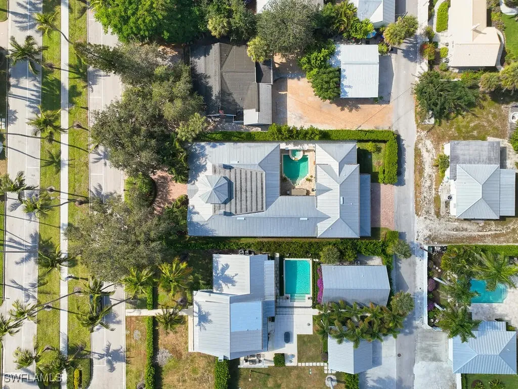 165 Broad Avenue S Naples FL 34102