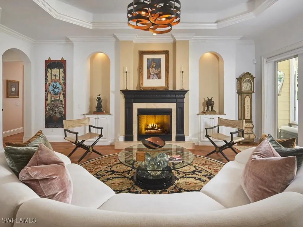 165 Broad Avenue S Naples FL 34102