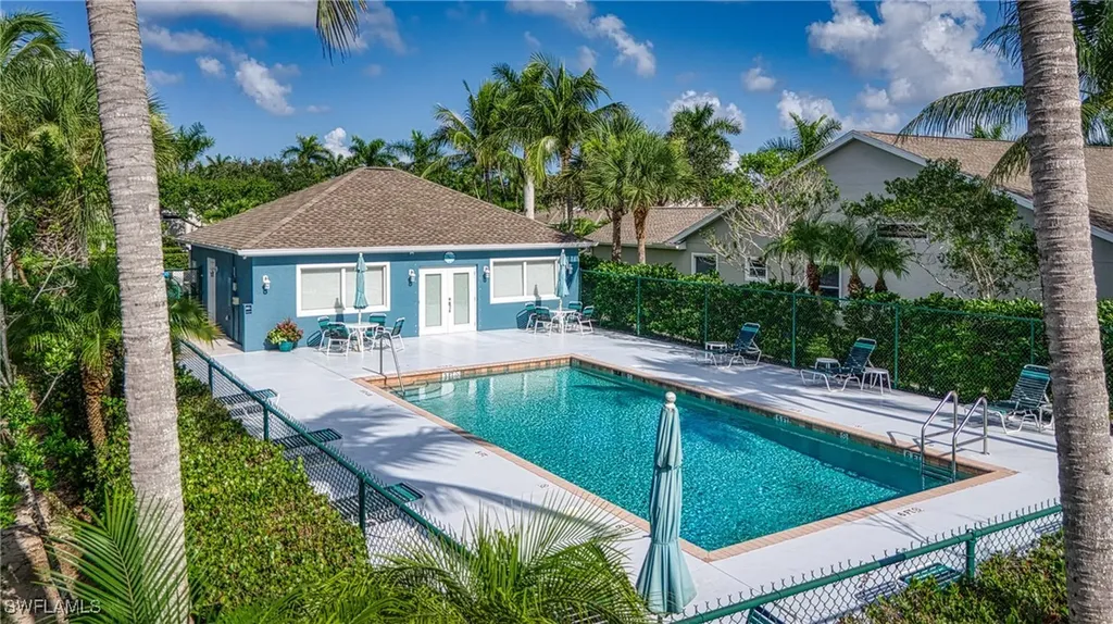 6120 Mandalay Circle Naples FL 34112